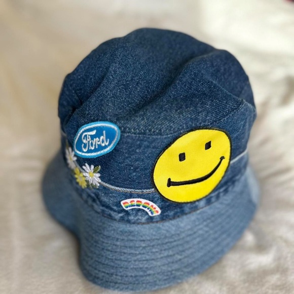 NWT Redone RE/Done x Levi\'s FORD Patched Bucket Hat with patches boho bohemian